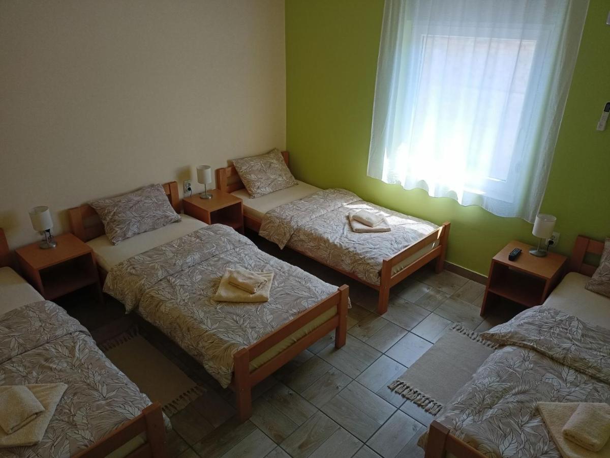Apartman Fiva Apartment Pacir Exterior photo