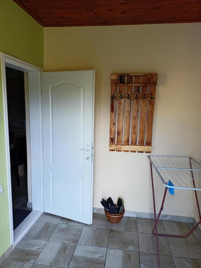 Apartman Fiva Apartment Pacir Exterior photo
