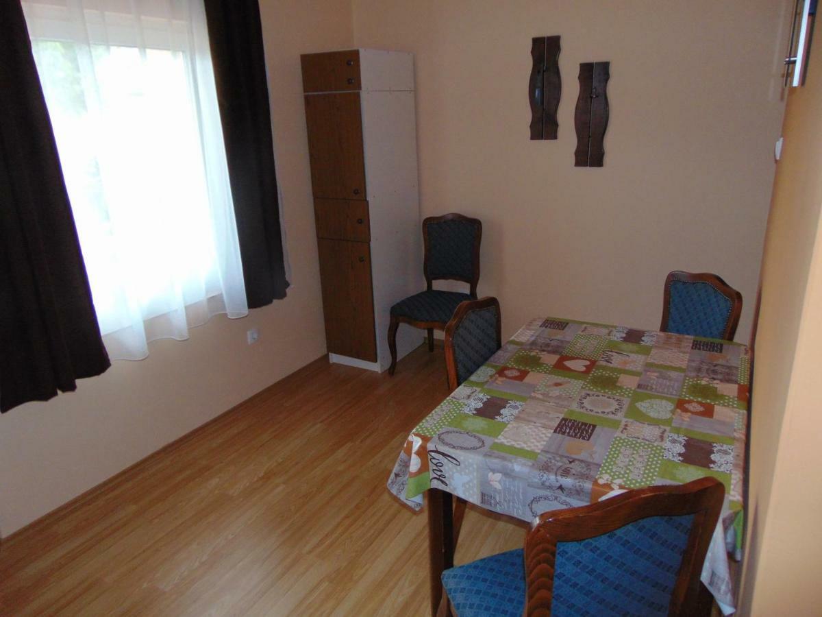 Apartman Fiva Apartment Pacir Exterior photo